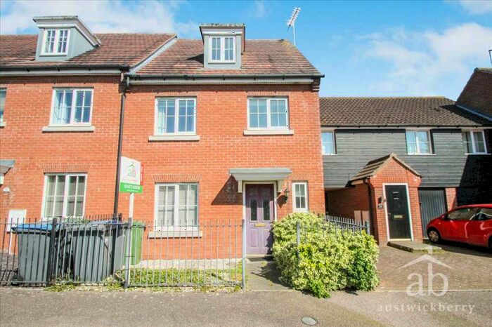 4 Bedroom End Of Terrace House To Rent In Quantrill Terrace, Ipswich, IP5