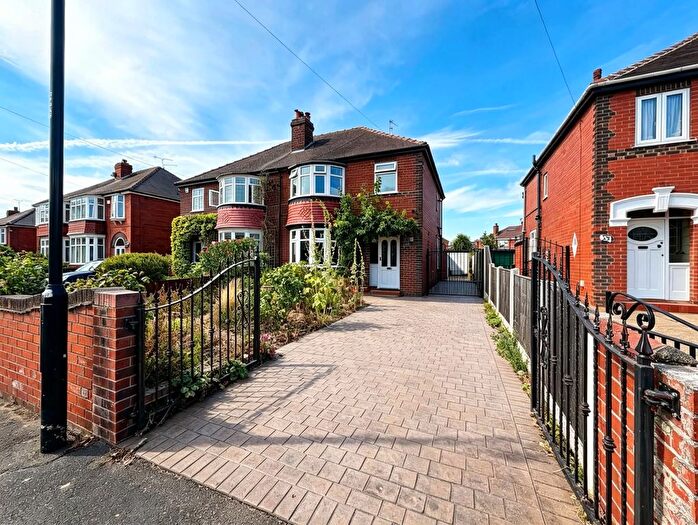 3 Bedroom Semi-Detached House For Sale In Sandall Rise, Doncaster, DN2