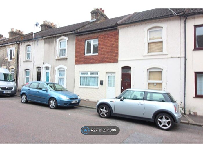 2 Bedroom Terraced House To Rent In Montfort Road, Rochester, ME2