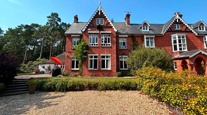 5 Bedroom Semi-Detached House To Rent In Gardeners Hill Road, Farnham, GU10