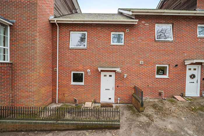 3 Bedroom Terraced House For Sale In Athelstan Road, Winchester, SO23