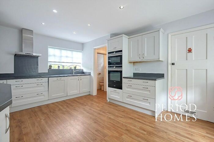 4 Bedroom Detached House For Sale In Post Office Road, Ingatestone, CM4