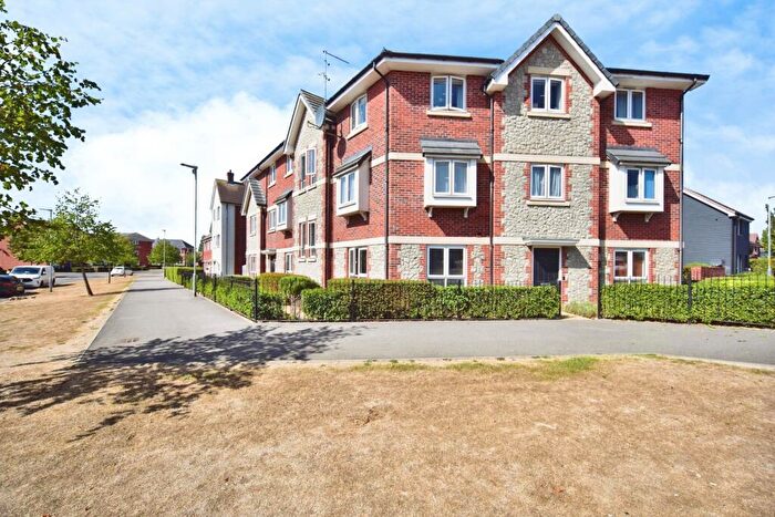 2 Bedroom Flat For Sale In Laight Road, Maidstone, Kent, ME17