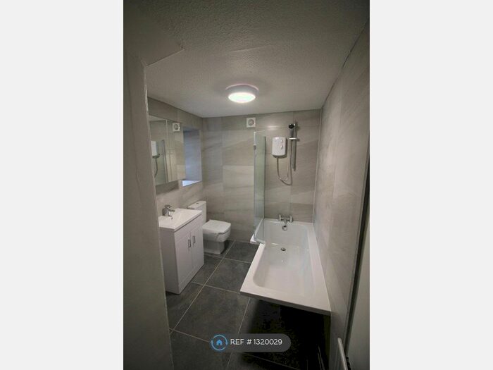 1 Bedroom Flat To Rent In Veldon, Liverpool, L36