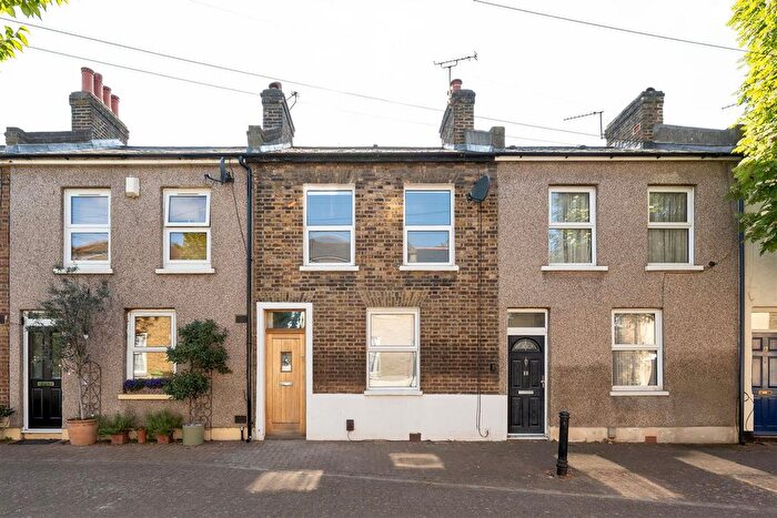 2 Bedroom Terraced House For Sale In Lavender Street, Stratford, E15