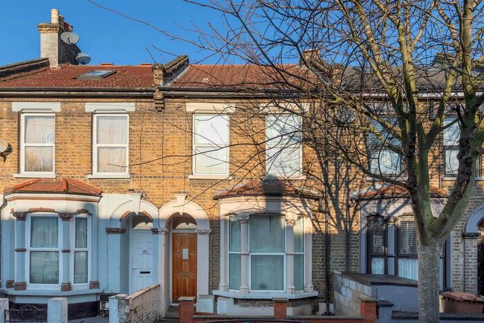1 Bedroom Flat To Rent In Leslie Road, London, E11