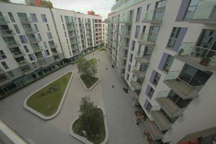2 Bedroom Apartment To Rent In Saffron Central Square, Croydon, CR0