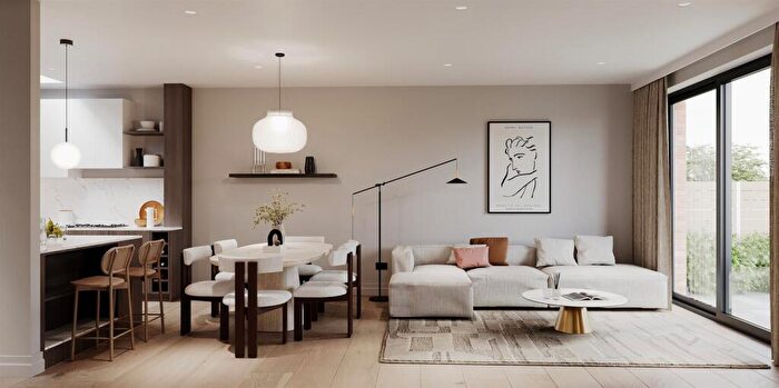 4 Bedroom Terraced House For Sale In Lynwood Close, South Woodford, E18