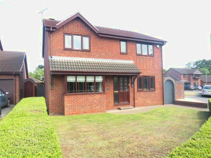 4 Bedroom Property To Rent In Lowfield Close, Barnby Dun, Doncaster DN3