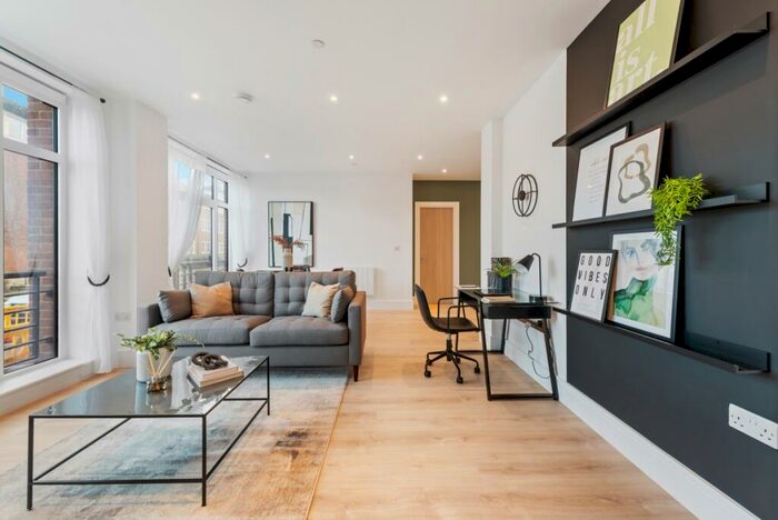 2 Bedroom Apartment To Rent In Pyrcroft Road Chertsey, KT16