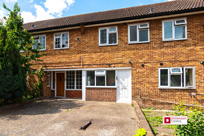 4 Bedroom Terraced House To Rent In Paragon Road, Hackney, London, E9