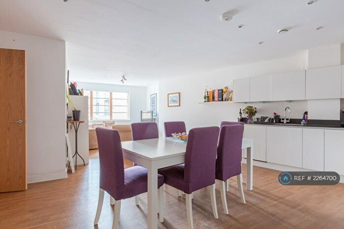 3 Bedroom Flat To Rent In Mildmay Avenue, London, N1