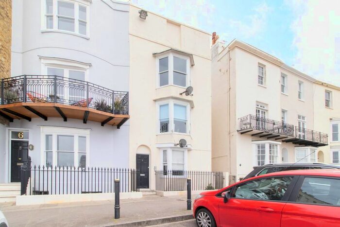 3 Bedroom Maisonette To Rent In Albert Terrace, Margate, CT9