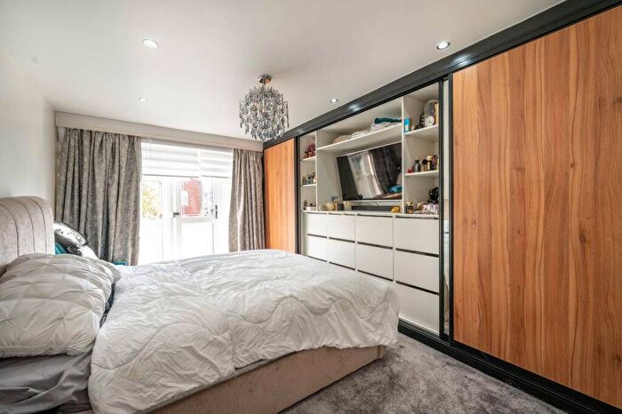 4 Bedroom Terraced House To Rent In Skelley Road, Stratford, London, E15