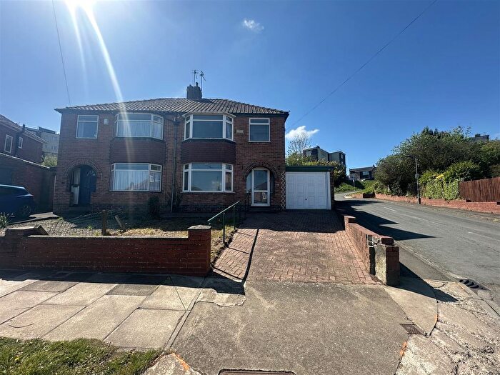 3 Bedroom Semi Detached House For Sale In Howe Hill Close, York, YO26