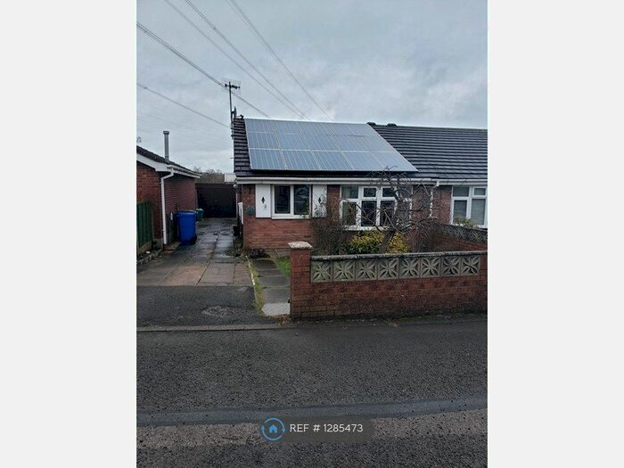 3 Bedroom Bungalow To Rent In Rainham Grove, Stoke-On-Trent, ST6