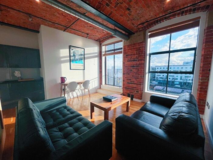 2 Bedroom Flat To Rent In Roberts Wharf, East Street, Leeds, LS9