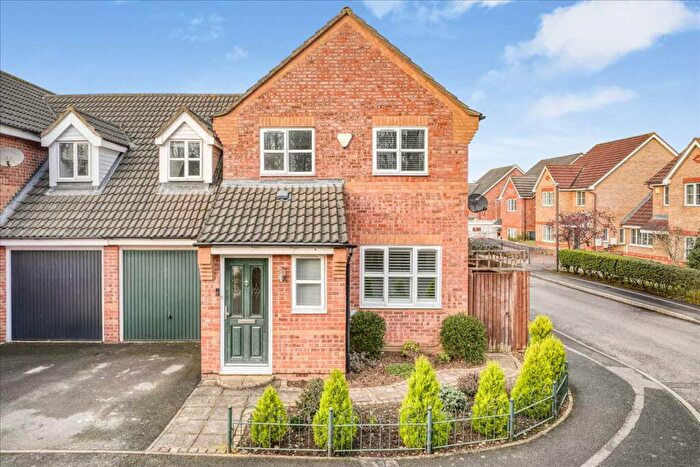 3 Bedroom Semi Detached House For Sale In Stanbrook Place, Monkston, Milton Keynes, MK10