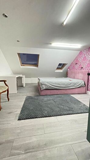 1 Bedroom Studio To Rent In Ilford, IG1