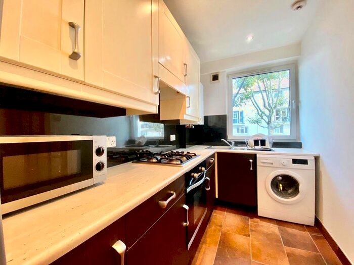 1 Bedroom Flat To Rent In Fort Road, Bermondsey, SE1