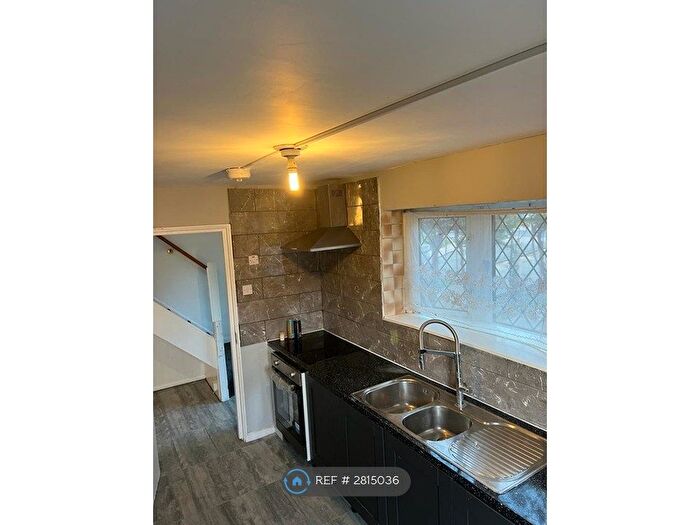 5 Bedroom End Terrace House To Rent In Deerswood Avenue, Hatfield, AL10