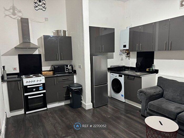 2 Bedroom Flat To Rent In Copland Road, Glasgow, G51