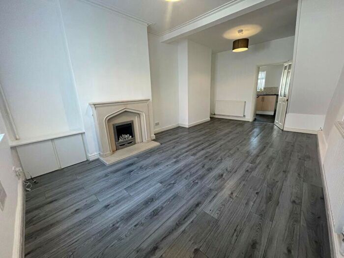 2 Bedroom Terraced House To Rent In Albert Grove, L15