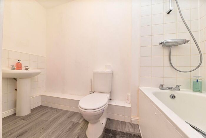 1 Bedroom Flat For Sale In Great Gables, Stevenage, SG1