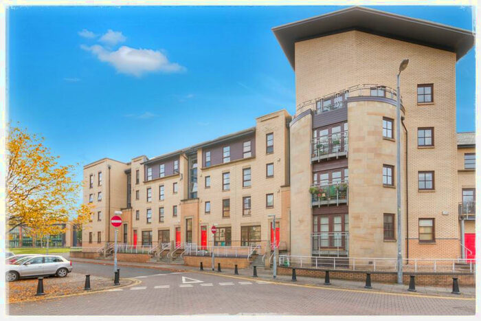 2 Bedroom Flat To Rent In Naburn Gate, New Gorbals, G5