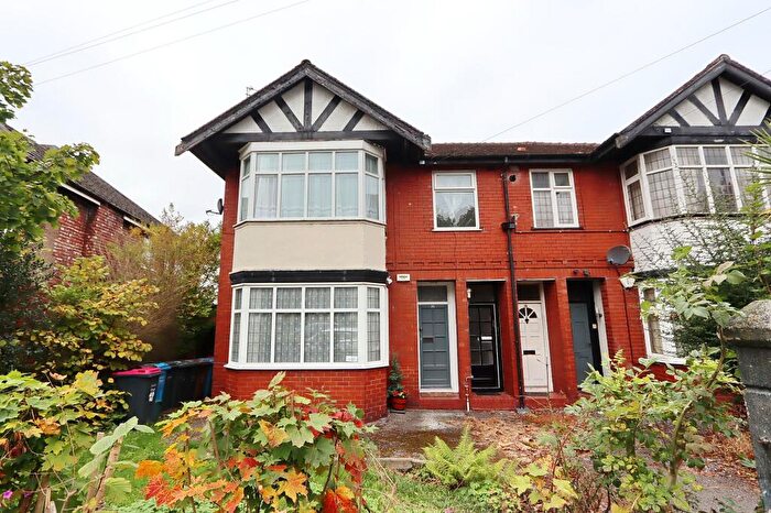2 Bedroom Flat To Rent In Moorside Road, Salford, M7