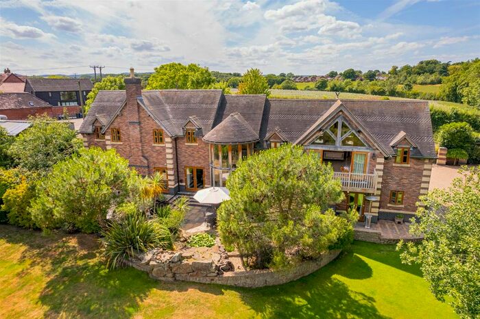 5 Bedroom Country House For Sale In Hereford Road, Bransford, Worcester, Worcestershire, WR6