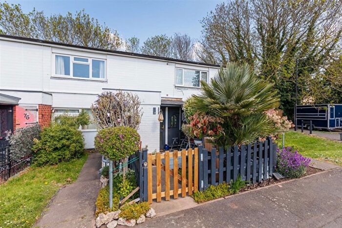 1 Bedroom Maisonette For Sale In Burgett Road, Slough, SL1