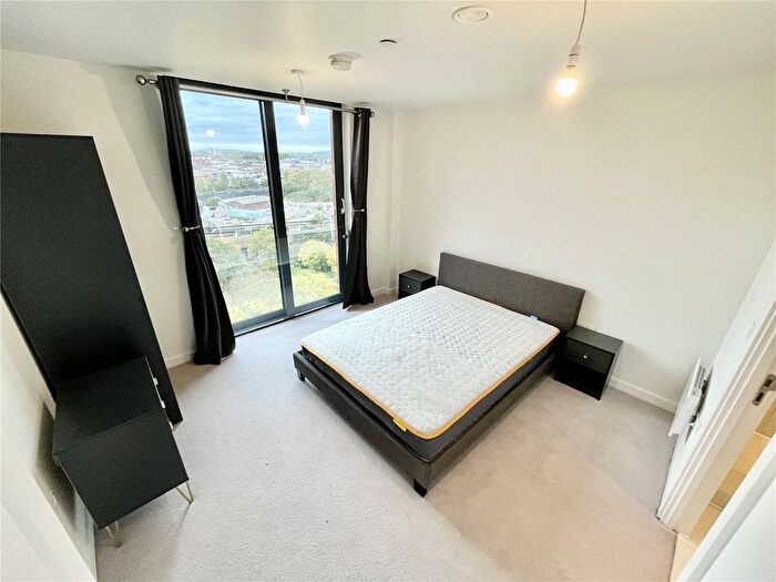 3 Bedroom Flat For Sale In Mount Yard, Meadowside, Old Mount Street, Manchester, M4