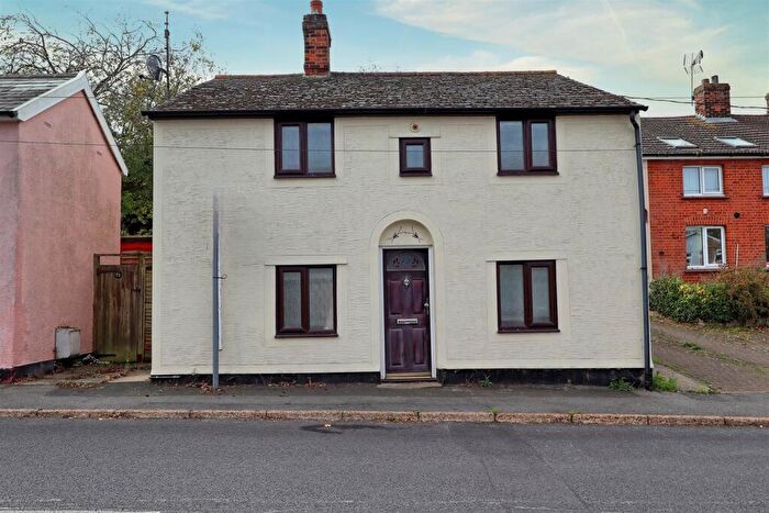 3 Bedroom Detached House For Sale In Chapel Hill, Halstead, CO9
