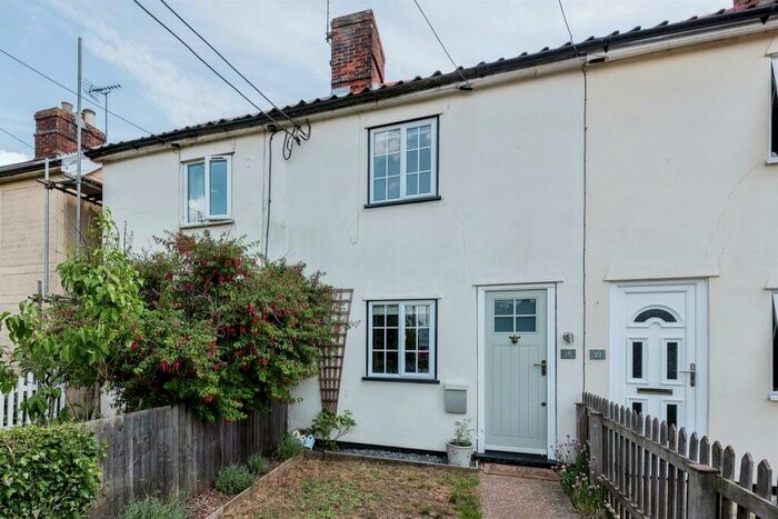 2 Bedroom Character Property For Sale In Kingshall Street, Rougham, Bury St. Edmunds, IP30