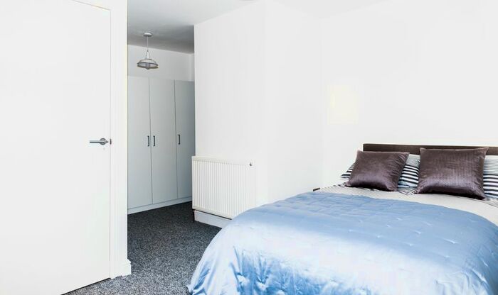 1 Bedroom Studio To Rent In Kensington Terrace, Hyde Park, Leeds, LS6