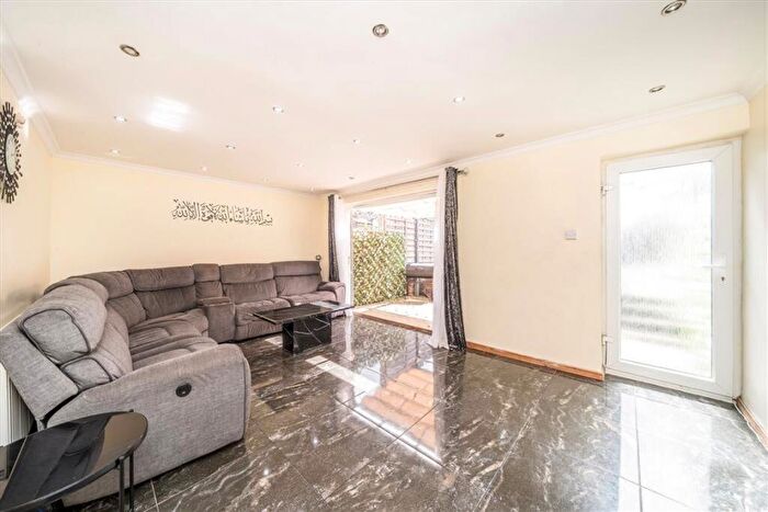 3 Bedroom House For Sale In Woolwich Road, Charlton, SE7