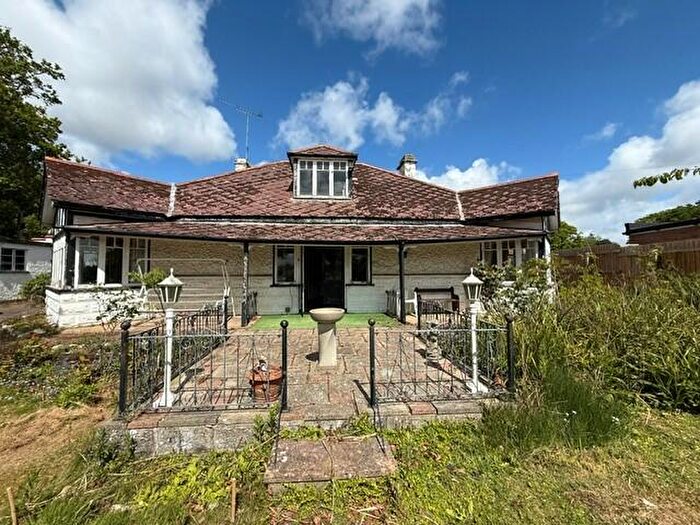2 Bedroom Detached Bungalow For Sale In Waterside Nook, Brimbelow Road, Hoveton, Norwich, Norfolk, NR12
