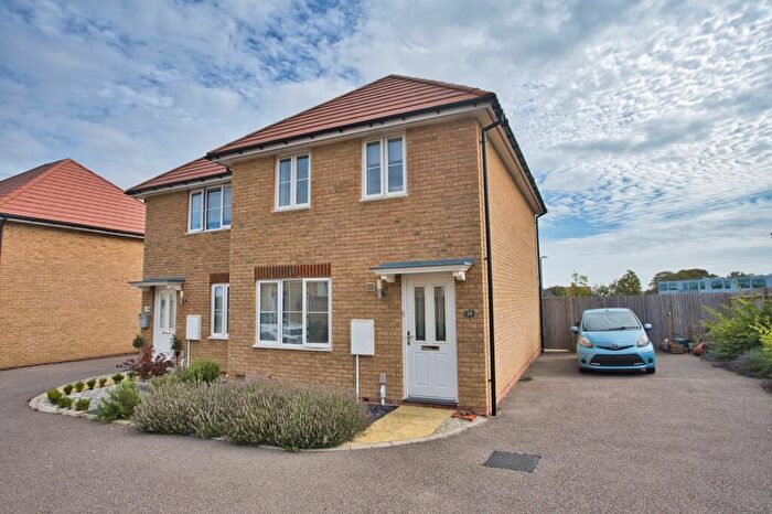3 Bedroom Semi-Detached House For Sale In Rhondda Vale, Aylesham, Canterbury, Kent, CT3