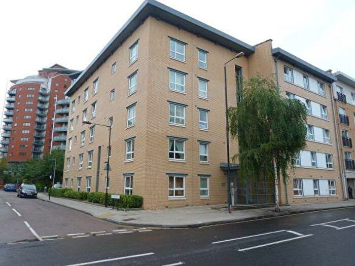 1 Bedroom Apartment To Rent In Windmill House, Westferry Road, London, E14