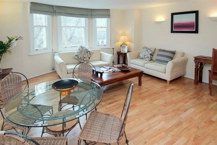 1 Bedroom Apartment To Rent In - West Smithfield, London, EC1A