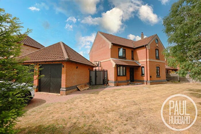 5 Bedroom Detached House For Sale In Birch Close, Oulton Broad, NR32