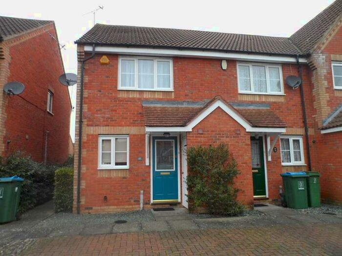 2 Bedroom Semi-Detached House To Rent In Bond Close, Aylesbury, HP21