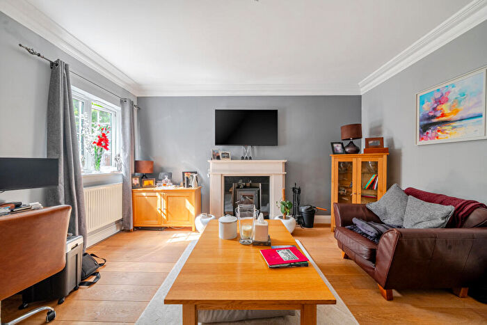 3 Bedroom End Of Terrace House For Sale In Upper Lodge Way, Coulsdon, CR5