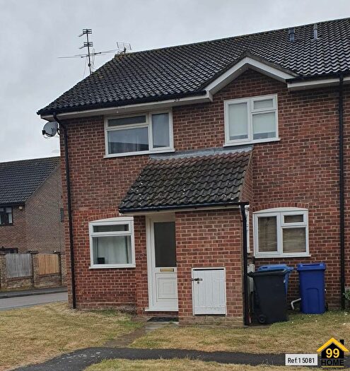 2 Bedroom Terraced House To Rent In Ryves Avenue, Yateley, Hants, GU46