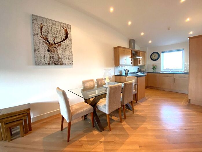 2 Bedroom Flat To Rent In Meggetland View, Craiglockhart, Edinburgh, EH14