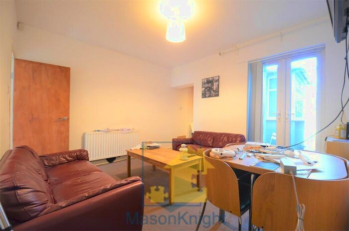 4 Bedroom Terraced House To Rent In Gristhorpe Road, Selly Oak, Birmingham, B29