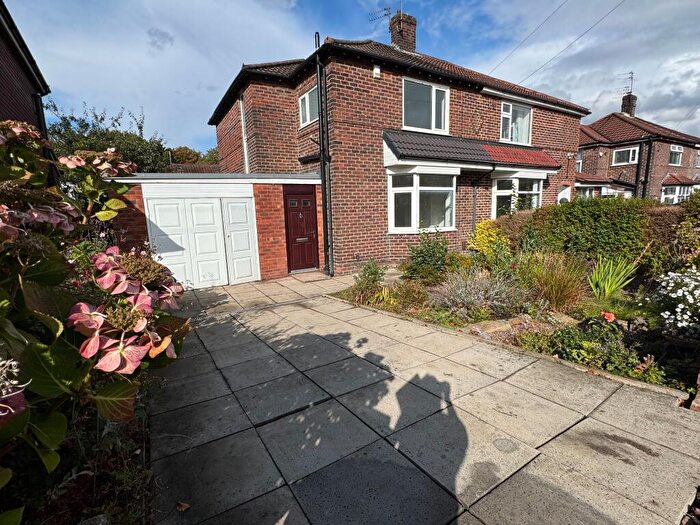 3 Bedroom Semi-Detached House For Sale In Parkbrook Road, Spinney Estate, Baguley, Manchester, M23