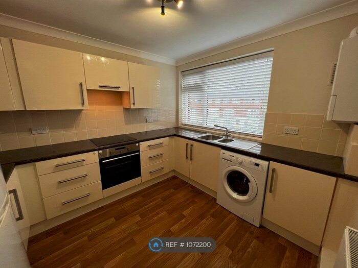 2 Bedroom Maisonette To Rent In Boxley House, Beckenham, BR3