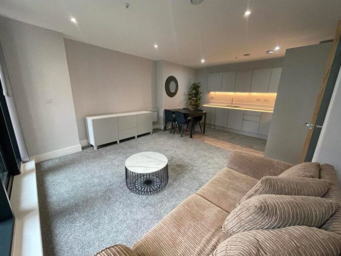 2 Bedroom Apartment To Rent In The Hallmark, Cheetham Hill Road, Manchester, M4